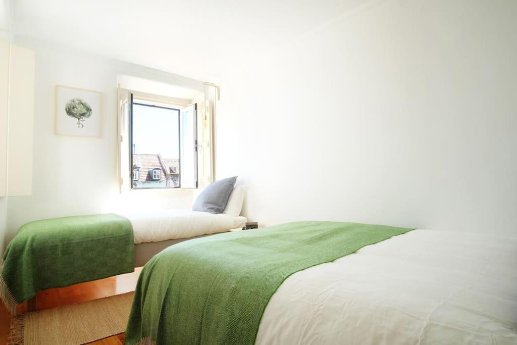 Bh4e-3br With View In Heart Of Bairro Alto - Bright * Lisbon