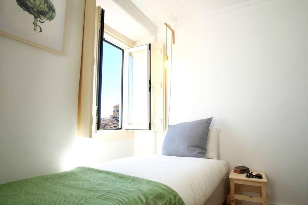 Bh4e-3br With View In Heart Of Bairro Alto - Bright * Lisbon