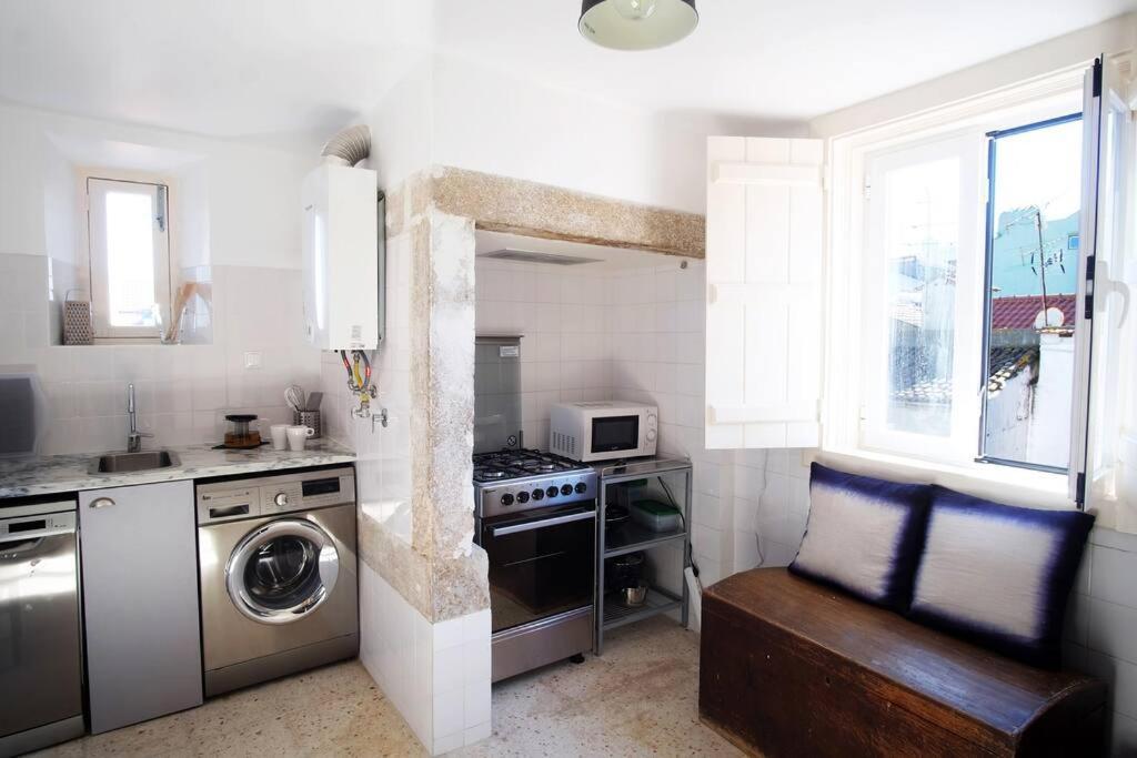 Bh4e-3br With View In Heart Of Bairro Alto - Bright Apartment